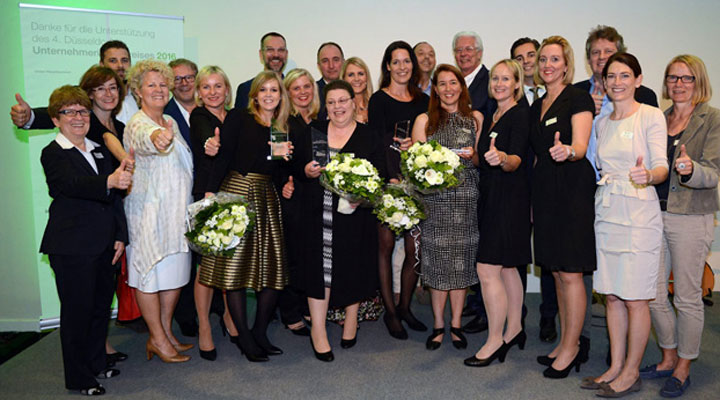 Die Frauenbande mit Jury und Preisträgerinnen :: Foto: Judith Michaelis