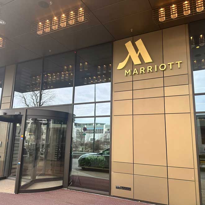 Marriott Opening mit individuell geprägten Ledergeschenken